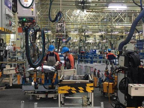 機(jī)械手臂一線作業(yè)顯神威，貴陽(yáng)企業(yè)工業(yè)自動(dòng)化領(lǐng)跑未來(lái)